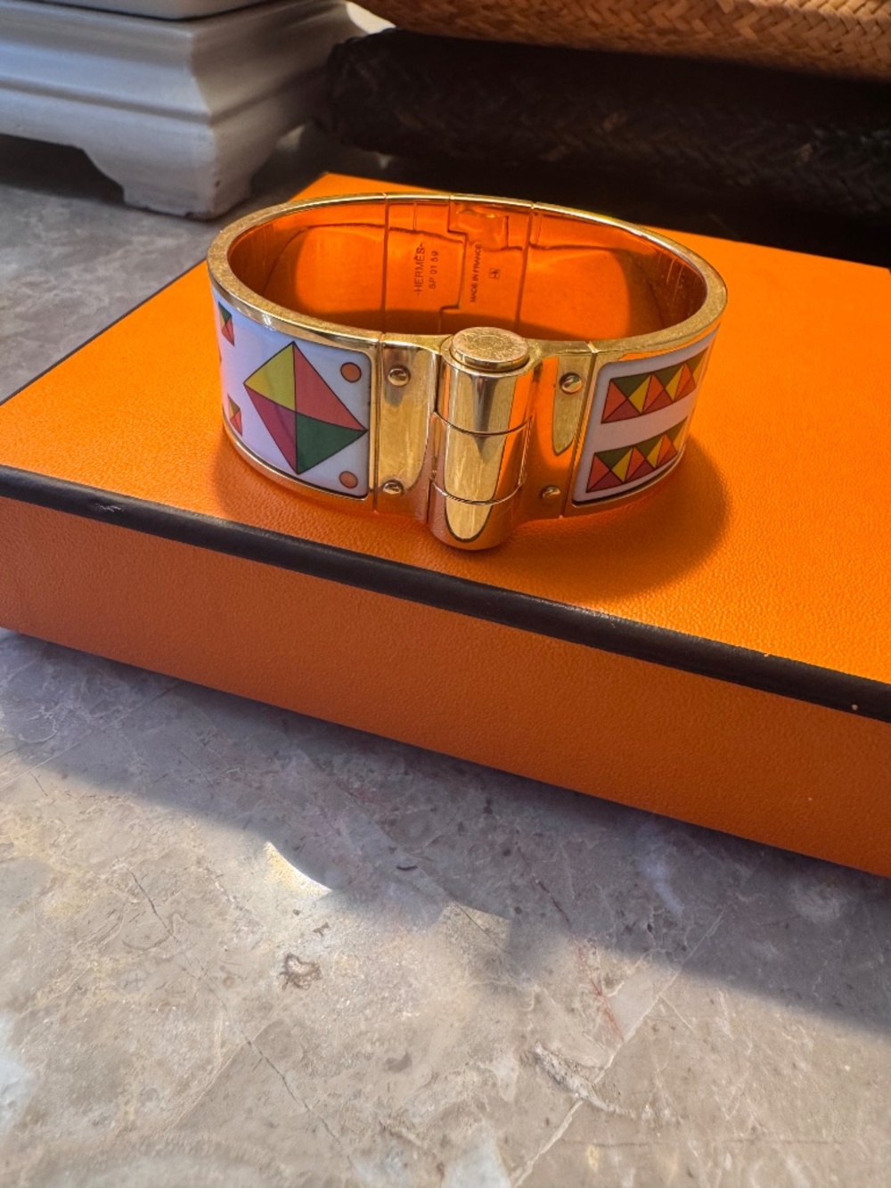 Hermes Hinged Geometric Enamel Bangle - Picture 3 of 11